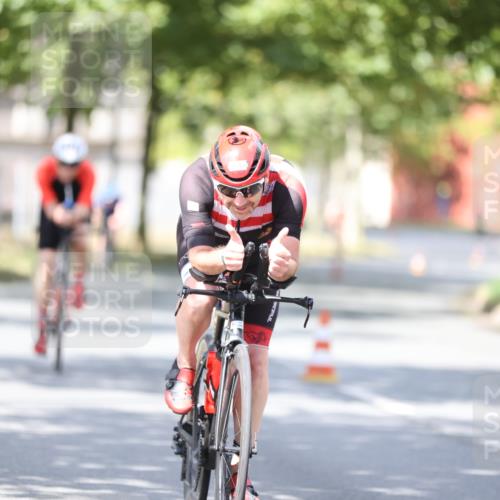 11.08.2024 - GEWOBA Citytriathlon Bremen H.Heesch http://msf.ph/oto/6802081 11.08.2024 12:03:16 Laufen  meine-sportfotos.de