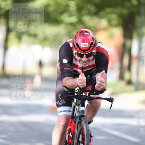 11.08.2024 - GEWOBA Citytriathlon Bremen H.Heesch http://msf.ph/oto/6802096 11.08.2024 12:03:16 Laufen  meine-sportfotos.de