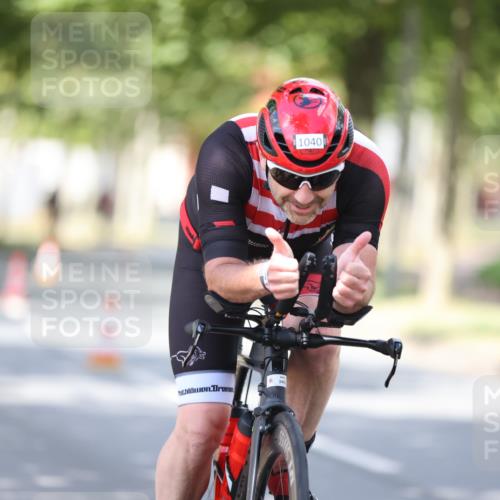 11.08.2024 - GEWOBA Citytriathlon Bremen H.Heesch http://msf.ph/oto/6802100 11.08.2024 12:03:16 Laufen  meine-sportfotos.de