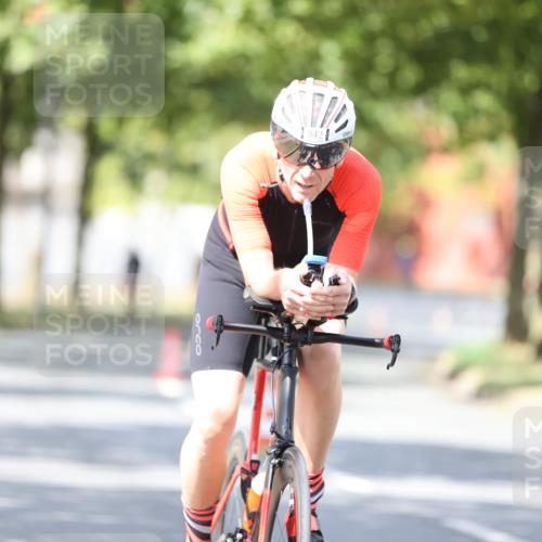 11.08.2024 - GEWOBA Citytriathlon Bremen H.Heesch http://msf.ph/oto/6802114 11.08.2024 12:03:18 Laufen  meine-sportfotos.de