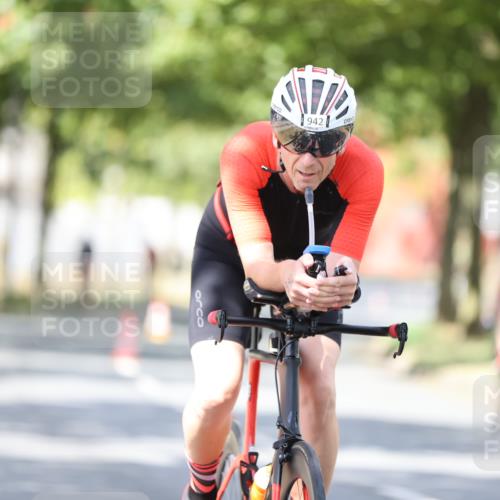 11.08.2024 - GEWOBA Citytriathlon Bremen H.Heesch http://msf.ph/oto/6802118 11.08.2024 12:03:18 Laufen  meine-sportfotos.de
