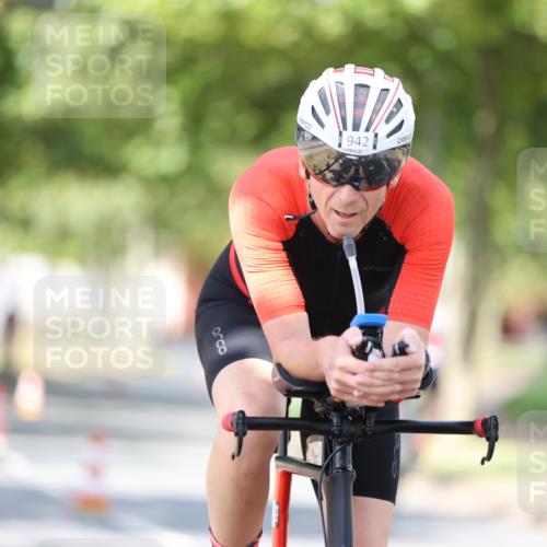 11.08.2024 - GEWOBA Citytriathlon Bremen H.Heesch http://msf.ph/oto/6802126 11.08.2024 12:03:18 Laufen  meine-sportfotos.de
