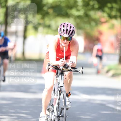 11.08.2024 - GEWOBA Citytriathlon Bremen H.Heesch http://msf.ph/oto/6802147 11.08.2024 12:03:20 Laufen  meine-sportfotos.de