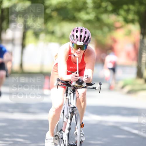 11.08.2024 - GEWOBA Citytriathlon Bremen H.Heesch http://msf.ph/oto/6802149 11.08.2024 12:03:20 Laufen  meine-sportfotos.de