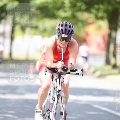11.08.2024 - GEWOBA Citytriathlon Bremen H.Heesch http://msf.ph/oto/6802151 11.08.2024 12:03:20 Laufen  meine-sportfotos.de