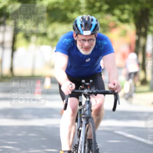 11.08.2024 - GEWOBA Citytriathlon Bremen H.Heesch http://msf.ph/oto/6802174 11.08.2024 12:03:22 Laufen  meine-sportfotos.de