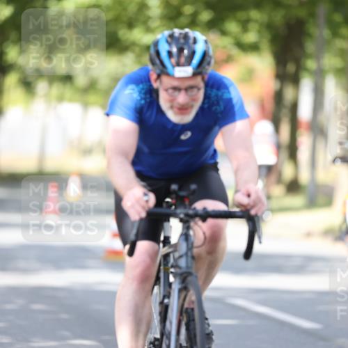 11.08.2024 - GEWOBA Citytriathlon Bremen H.Heesch http://msf.ph/oto/6802176 11.08.2024 12:03:22 Laufen  meine-sportfotos.de