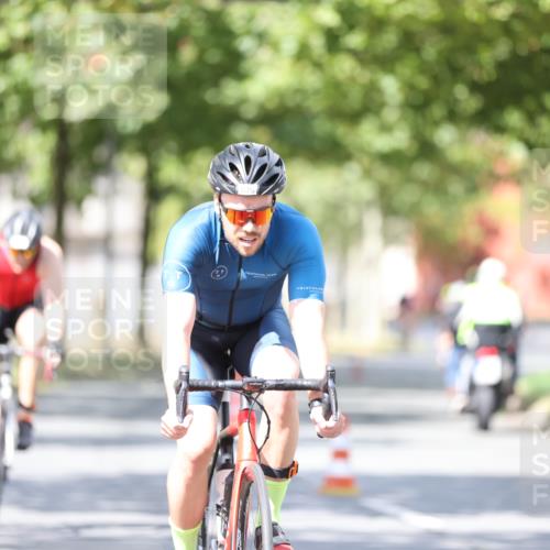 11.08.2024 - GEWOBA Citytriathlon Bremen H.Heesch http://msf.ph/oto/6802210 11.08.2024 12:03:24 Laufen  meine-sportfotos.de