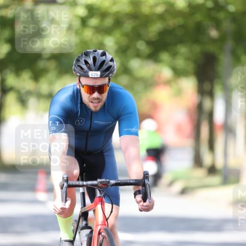 11.08.2024 - GEWOBA Citytriathlon Bremen H.Heesch http://msf.ph/oto/6802220 11.08.2024 12:03:24 Laufen  meine-sportfotos.de