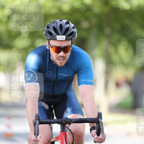 11.08.2024 - GEWOBA Citytriathlon Bremen H.Heesch http://msf.ph/oto/6802229 11.08.2024 12:03:25 Laufen  meine-sportfotos.de