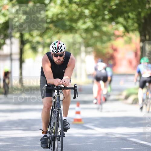 11.08.2024 - GEWOBA Citytriathlon Bremen H.Heesch http://msf.ph/oto/6802277 11.08.2024 12:03:33 Laufen  meine-sportfotos.de