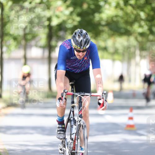 11.08.2024 - GEWOBA Citytriathlon Bremen H.Heesch http://msf.ph/oto/6802301 11.08.2024 12:03:35 Laufen  meine-sportfotos.de