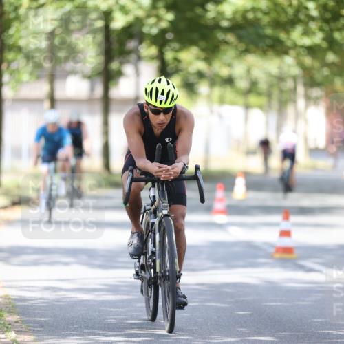 11.08.2024 - GEWOBA Citytriathlon Bremen H.Heesch http://msf.ph/oto/6802336 11.08.2024 12:03:38 Laufen  meine-sportfotos.de
