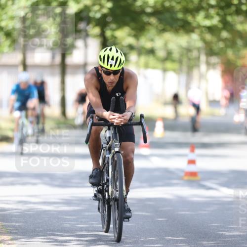 11.08.2024 - GEWOBA Citytriathlon Bremen H.Heesch http://msf.ph/oto/6802340 11.08.2024 12:03:38 Laufen  meine-sportfotos.de