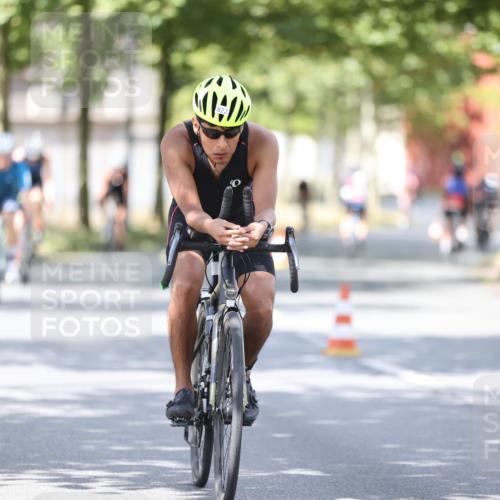 11.08.2024 - GEWOBA Citytriathlon Bremen H.Heesch http://msf.ph/oto/6802345 11.08.2024 12:03:38 Laufen  meine-sportfotos.de