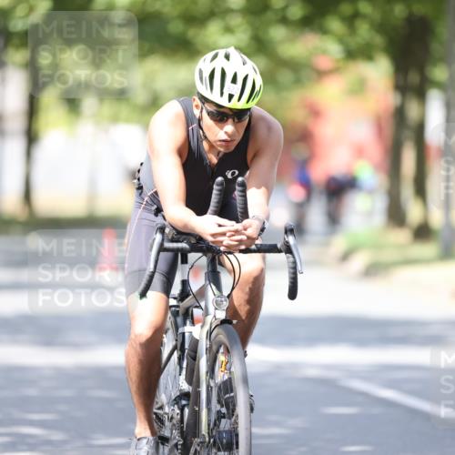 11.08.2024 - GEWOBA Citytriathlon Bremen H.Heesch http://msf.ph/oto/6802359 11.08.2024 12:03:38 Laufen  meine-sportfotos.de