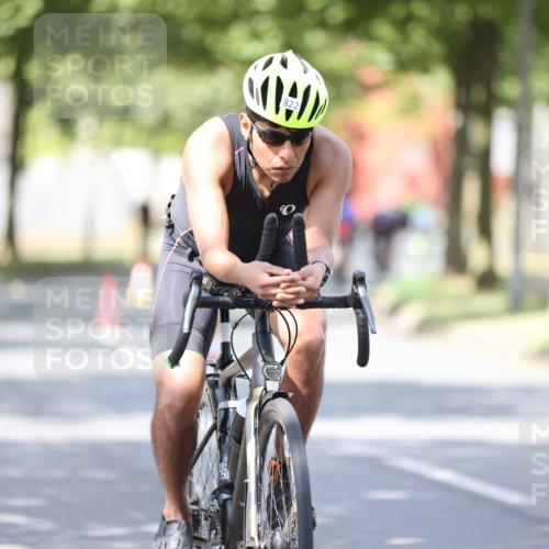 11.08.2024 - GEWOBA Citytriathlon Bremen H.Heesch http://msf.ph/oto/6802361 11.08.2024 12:03:38 Laufen  meine-sportfotos.de