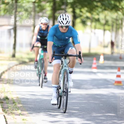 11.08.2024 - GEWOBA Citytriathlon Bremen H.Heesch http://msf.ph/oto/6802365 11.08.2024 12:03:40 Laufen  meine-sportfotos.de
