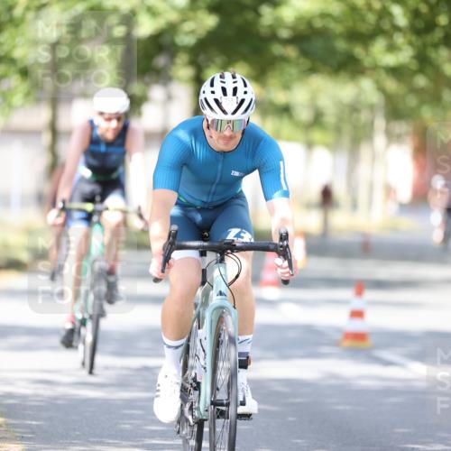 11.08.2024 - GEWOBA Citytriathlon Bremen H.Heesch http://msf.ph/oto/6802375 11.08.2024 12:03:40 Laufen  meine-sportfotos.de