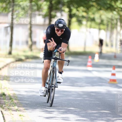 11.08.2024 - GEWOBA Citytriathlon Bremen H.Heesch http://msf.ph/oto/6802435 11.08.2024 12:03:45 Laufen  meine-sportfotos.de