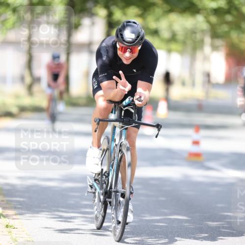 11.08.2024 - GEWOBA Citytriathlon Bremen H.Heesch http://msf.ph/oto/6802447 11.08.2024 12:03:45 Laufen  meine-sportfotos.de