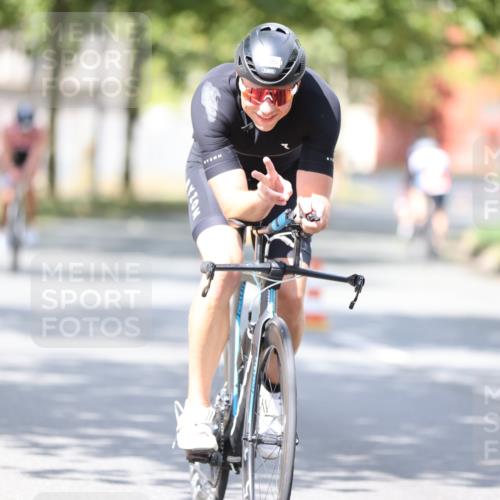 11.08.2024 - GEWOBA Citytriathlon Bremen H.Heesch http://msf.ph/oto/6802455 11.08.2024 12:03:46 Laufen  meine-sportfotos.de