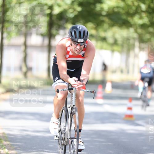 11.08.2024 - GEWOBA Citytriathlon Bremen H.Heesch http://msf.ph/oto/6802487 11.08.2024 12:03:48 Laufen  meine-sportfotos.de