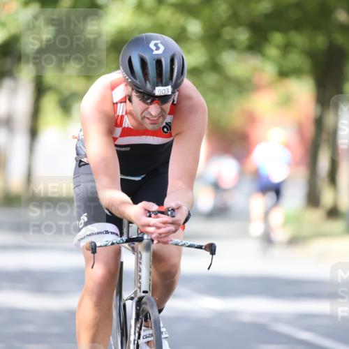 11.08.2024 - GEWOBA Citytriathlon Bremen H.Heesch http://msf.ph/oto/6802503 11.08.2024 12:03:48 Laufen  meine-sportfotos.de