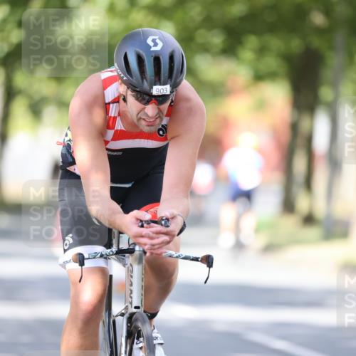 11.08.2024 - GEWOBA Citytriathlon Bremen H.Heesch http://msf.ph/oto/6802505 11.08.2024 12:03:48 Laufen  meine-sportfotos.de