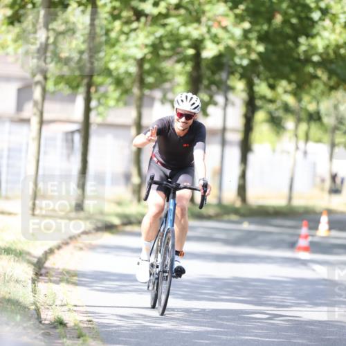 11.08.2024 - GEWOBA Citytriathlon Bremen H.Heesch http://msf.ph/oto/6802519 11.08.2024 12:03:52 Laufen  meine-sportfotos.de