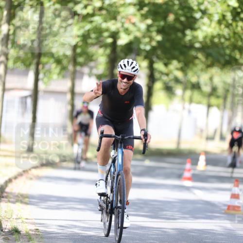 11.08.2024 - GEWOBA Citytriathlon Bremen H.Heesch http://msf.ph/oto/6802531 11.08.2024 12:03:52 Laufen  meine-sportfotos.de