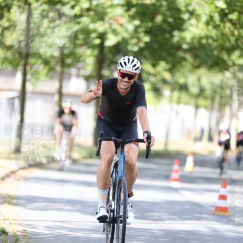 11.08.2024 - GEWOBA Citytriathlon Bremen H.Heesch http://msf.ph/oto/6802537 11.08.2024 12:03:52 Laufen  meine-sportfotos.de