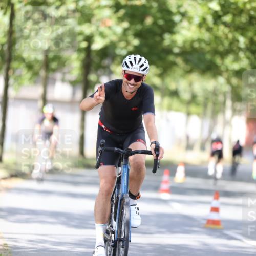 11.08.2024 - GEWOBA Citytriathlon Bremen H.Heesch http://msf.ph/oto/6802543 11.08.2024 12:03:52 Laufen  meine-sportfotos.de