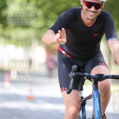 11.08.2024 - GEWOBA Citytriathlon Bremen H.Heesch http://msf.ph/oto/6802577 11.08.2024 12:03:53 Laufen  meine-sportfotos.de