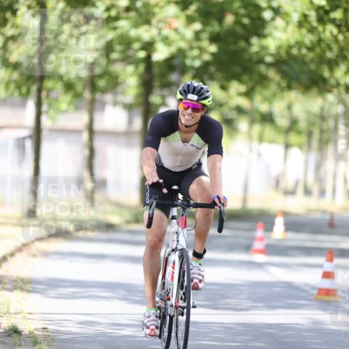 11.08.2024 - GEWOBA Citytriathlon Bremen H.Heesch http://msf.ph/oto/6802579 11.08.2024 12:03:55 Laufen  meine-sportfotos.de