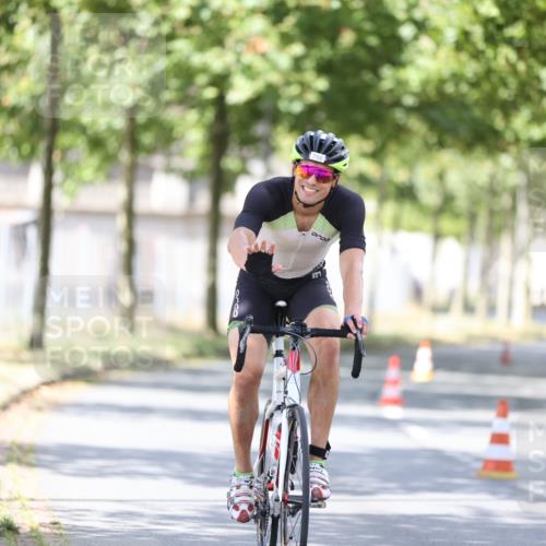 11.08.2024 - GEWOBA Citytriathlon Bremen H.Heesch http://msf.ph/oto/6802583 11.08.2024 12:03:55 Laufen  meine-sportfotos.de