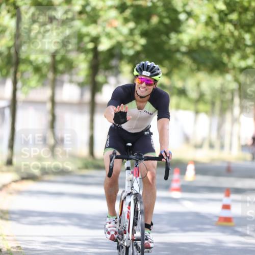 11.08.2024 - GEWOBA Citytriathlon Bremen H.Heesch http://msf.ph/oto/6802585 11.08.2024 12:03:55 Laufen  meine-sportfotos.de