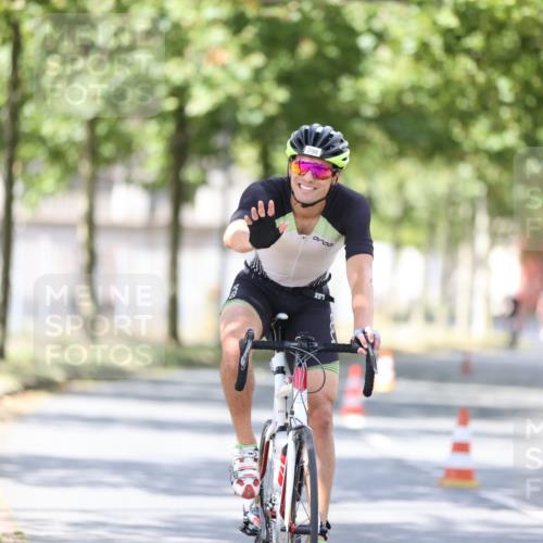 11.08.2024 - GEWOBA Citytriathlon Bremen H.Heesch http://msf.ph/oto/6802589 11.08.2024 12:03:55 Laufen  meine-sportfotos.de