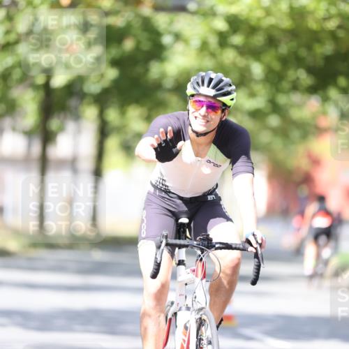 11.08.2024 - GEWOBA Citytriathlon Bremen H.Heesch http://msf.ph/oto/6802600 11.08.2024 12:03:56 Laufen  meine-sportfotos.de