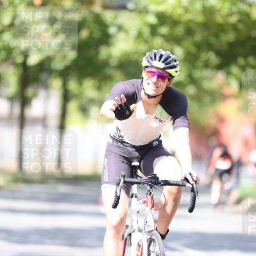 11.08.2024 - GEWOBA Citytriathlon Bremen H.Heesch http://msf.ph/oto/6802602 11.08.2024 12:03:56 Laufen  meine-sportfotos.de