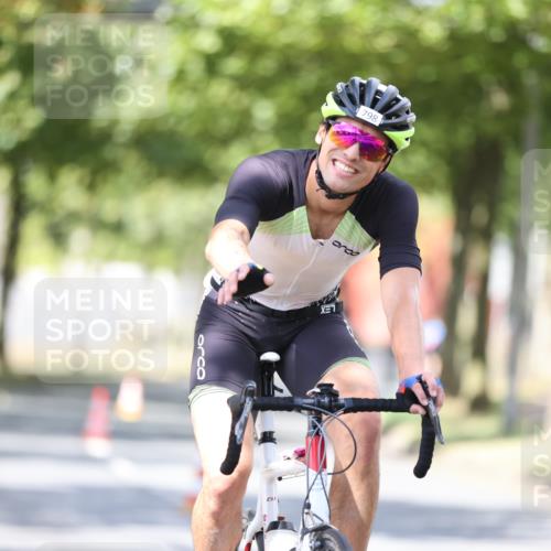 11.08.2024 - GEWOBA Citytriathlon Bremen H.Heesch http://msf.ph/oto/6802610 11.08.2024 12:03:56 Laufen  meine-sportfotos.de