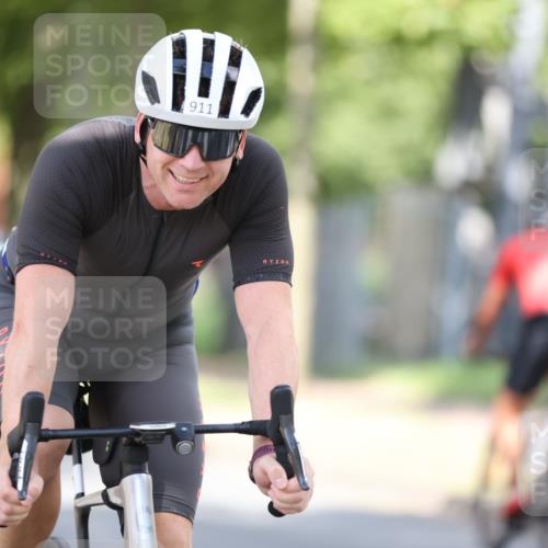 11.08.2024 - GEWOBA Citytriathlon Bremen H.Heesch http://msf.ph/oto/6802659 11.08.2024 12:04:05 Laufen  meine-sportfotos.de