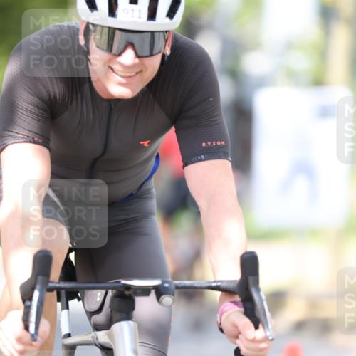 11.08.2024 - GEWOBA Citytriathlon Bremen H.Heesch http://msf.ph/oto/6802664 11.08.2024 12:04:05 Laufen  meine-sportfotos.de