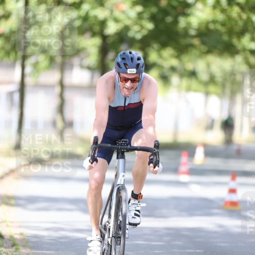11.08.2024 - GEWOBA Citytriathlon Bremen H.Heesch http://msf.ph/oto/6802674 11.08.2024 12:04:09 Laufen  meine-sportfotos.de