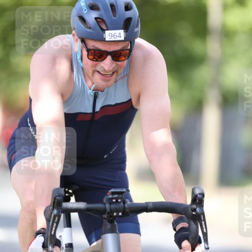 11.08.2024 - GEWOBA Citytriathlon Bremen H.Heesch http://msf.ph/oto/6802710 11.08.2024 12:04:10 Laufen  meine-sportfotos.de