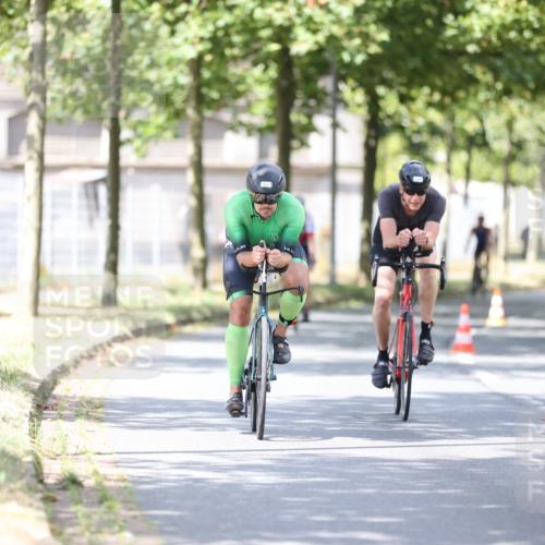 11.08.2024 - GEWOBA Citytriathlon Bremen H.Heesch http://msf.ph/oto/6802712 11.08.2024 12:04:16 Laufen  meine-sportfotos.de