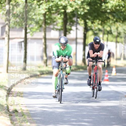 11.08.2024 - GEWOBA Citytriathlon Bremen H.Heesch http://msf.ph/oto/6802716 11.08.2024 12:04:16 Laufen  meine-sportfotos.de