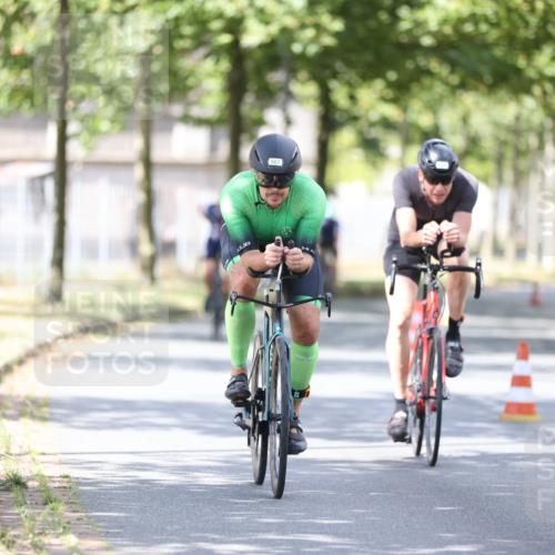 11.08.2024 - GEWOBA Citytriathlon Bremen H.Heesch http://msf.ph/oto/6802734 11.08.2024 12:04:17 Laufen  meine-sportfotos.de