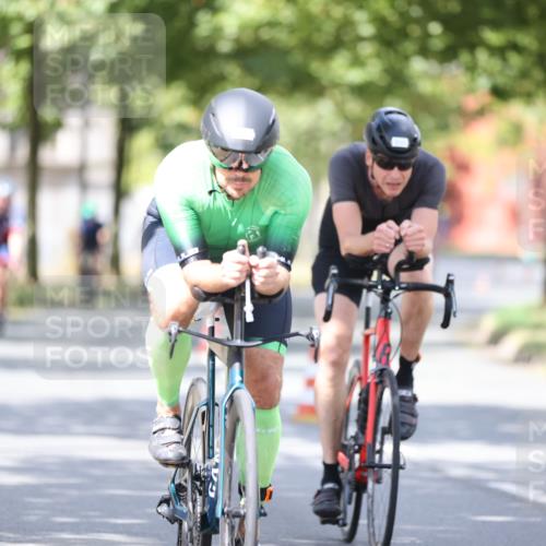 11.08.2024 - GEWOBA Citytriathlon Bremen H.Heesch http://msf.ph/oto/6802749 11.08.2024 12:04:17 Laufen  meine-sportfotos.de