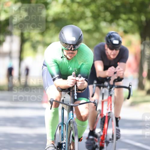 11.08.2024 - GEWOBA Citytriathlon Bremen H.Heesch http://msf.ph/oto/6802755 11.08.2024 12:04:17 Laufen  meine-sportfotos.de